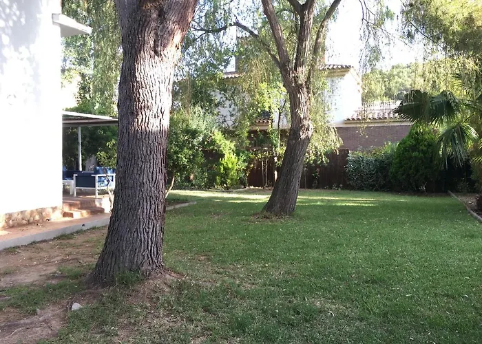 Casa Con Gran Jardin Cerca De La Playa - Baix